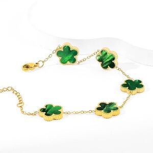 New! Lucky Shamrock ☘️ Clover Bracelet (9576)